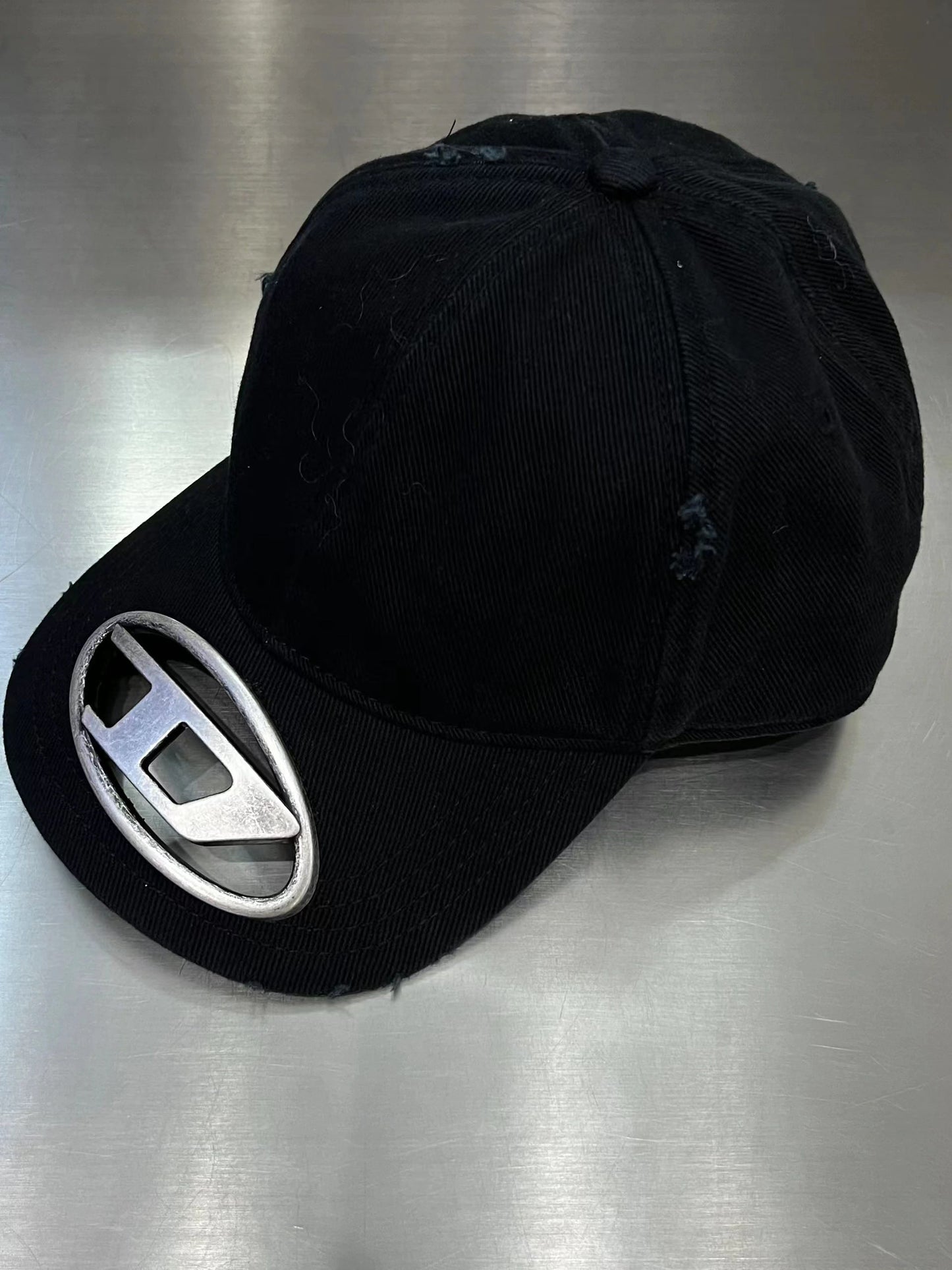 Metallic D logo hat