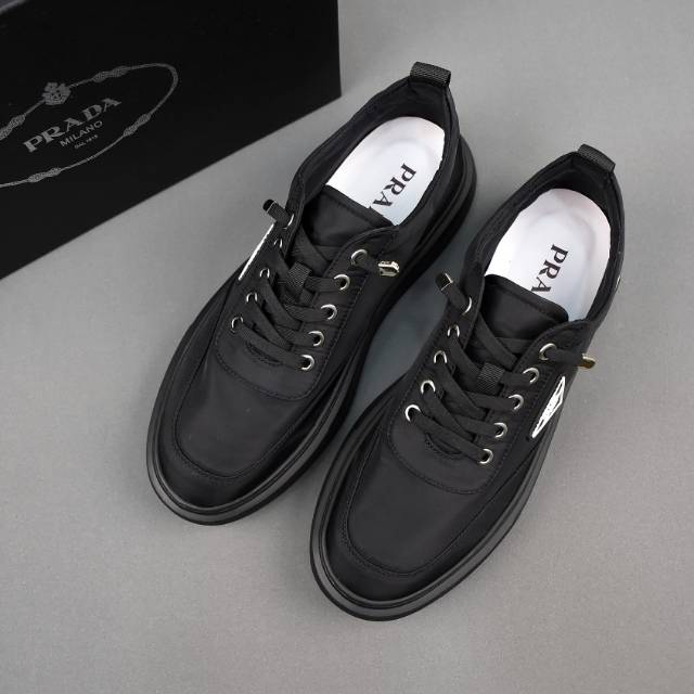 Breathable cloth shoes